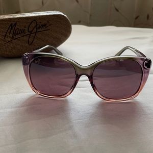 Never worn Maui Jim women sunglasses. No scratches